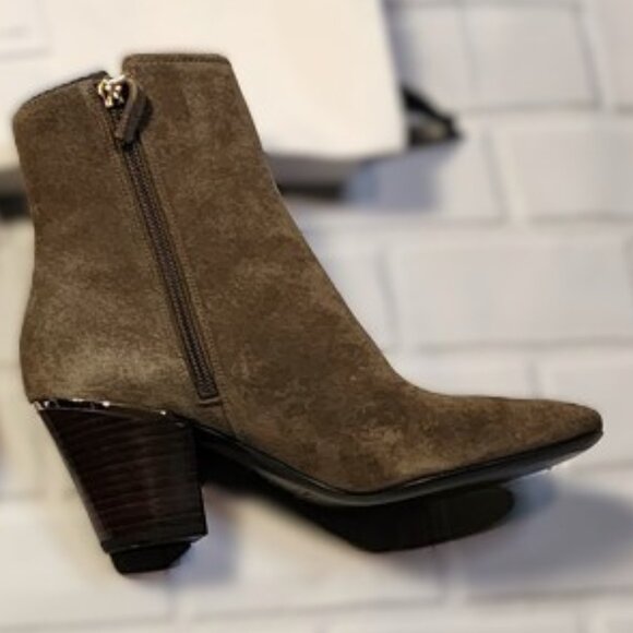 Brand New Marc Jacobs Suede Ankle Boots Taupe Size 9 US | 39 EU - Picture 8 of 15